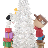 Peanuts - Friends Light Up the Season Lighted Resin Figurine by Precious Moments Inc.