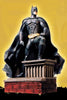 Batman Begins - Estatua de BATMAN en la azotea de DC Collectibles