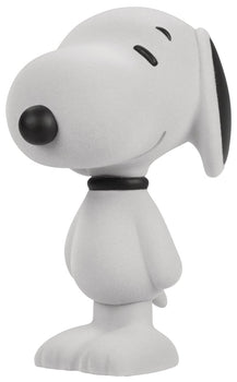 Dark Horse Deluxe Snoopy Classic Flocked Vinyl Figure, 5.5", White
