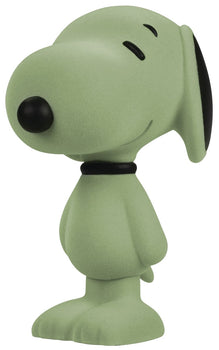 Dark Horse Deluxe Snoopy Mint Flocked Vinyl Figure, 5.5"