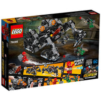 LEGO Super Heroes 76086 Knightcrawler Tunnel Attack (622 Piece)