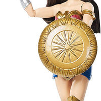 Mattel DC Wonder Woman - Muñeca de bloque con escudo, 12.0 in